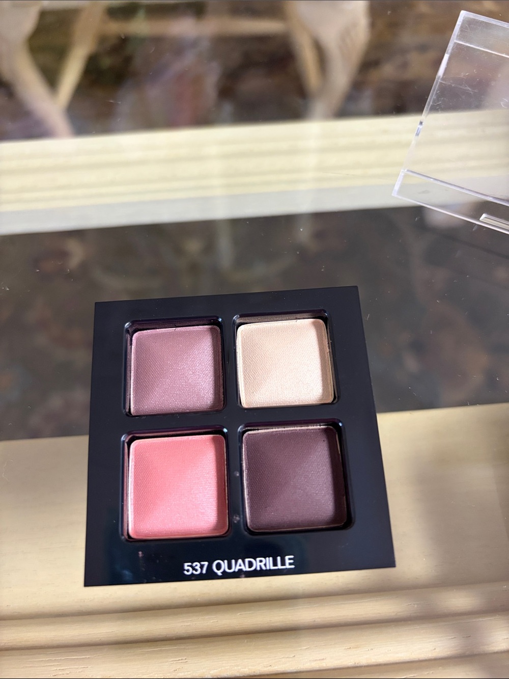 CHANEL 537 Quadrille Eyeshadow Quad - Pink, Cream, Coral, Plum Vintage brand New